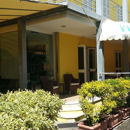 מרינה די מסה Hotel Illi מראה חיצוני תמונה