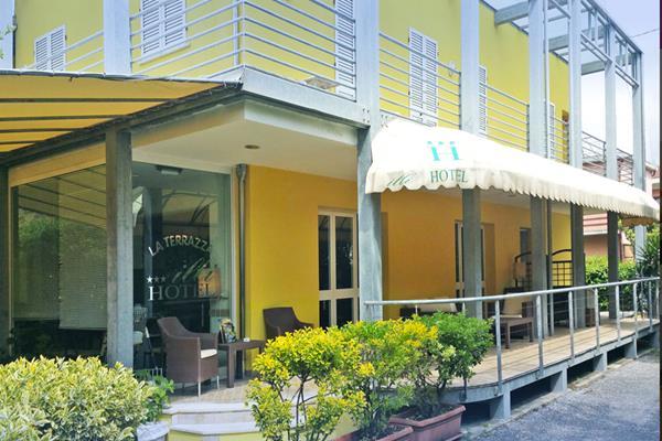 מרינה די מסה Hotel Illi מראה חיצוני תמונה